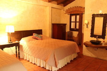Hotel Naif Boutique 4*