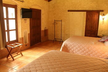 Naif Boutique Antigua